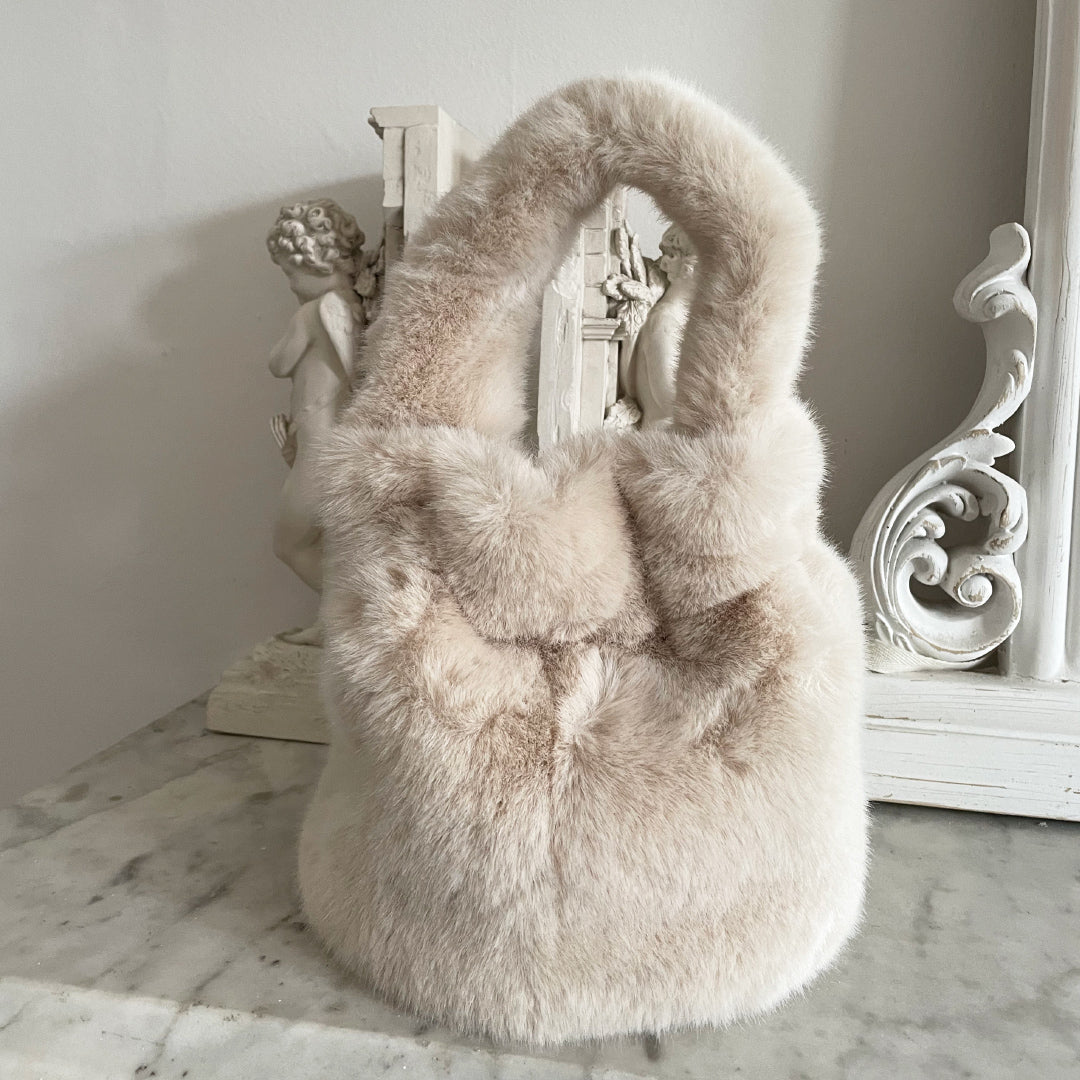 Fur handle bag fashion